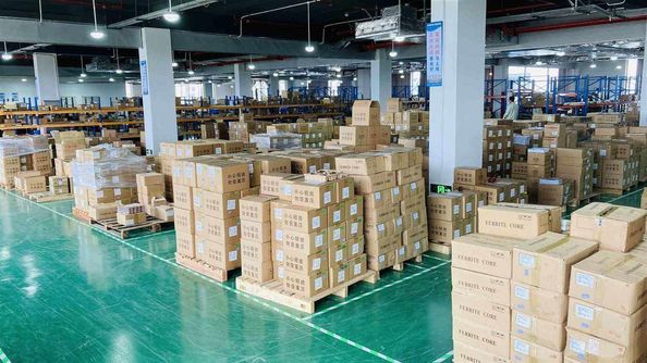 Shenzhen ShengShi TianHe Electronic Technology Co., Ltd. ligne de production du fabricant