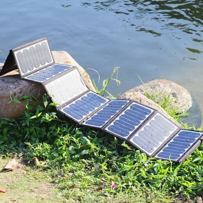 Valise Kit de panneau solaire 40W 50W 60W Camping extérieur Sac de panneau solaire pliable étanche